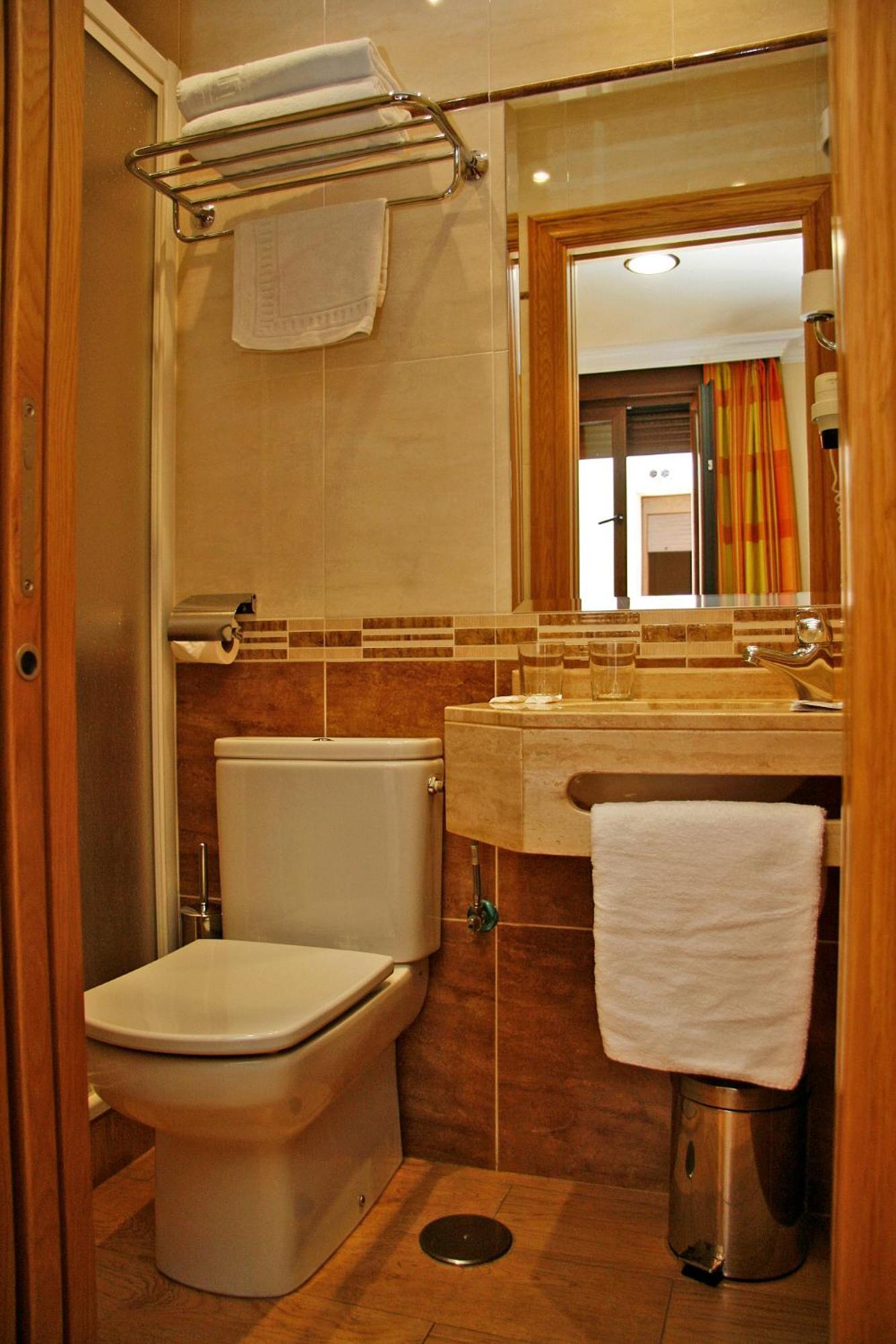 Hostal Victoria I Madrid Esterno foto