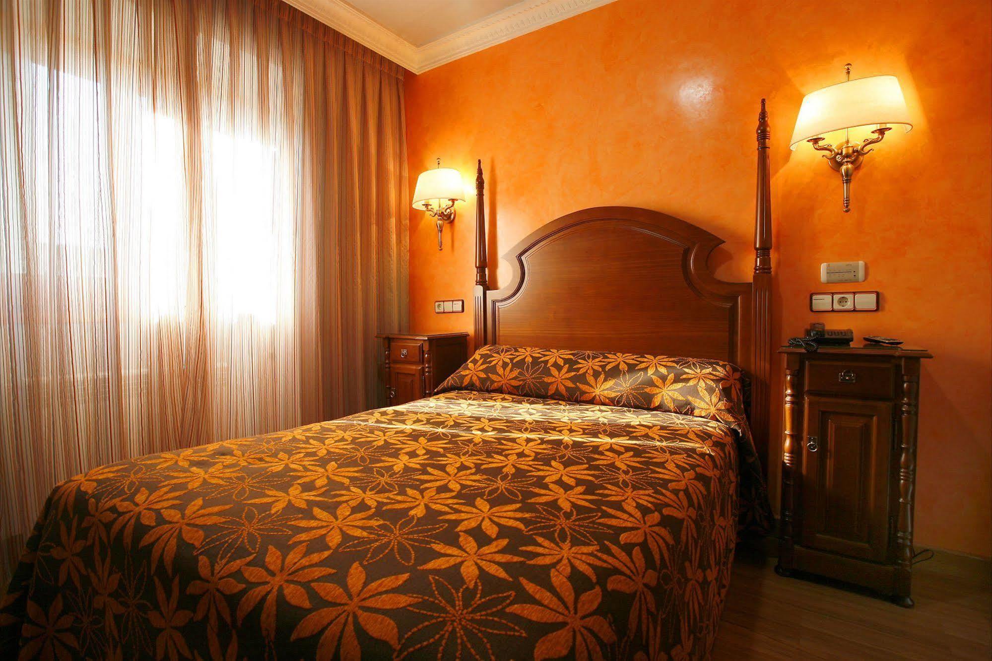 Hostal Victoria I Madrid Esterno foto